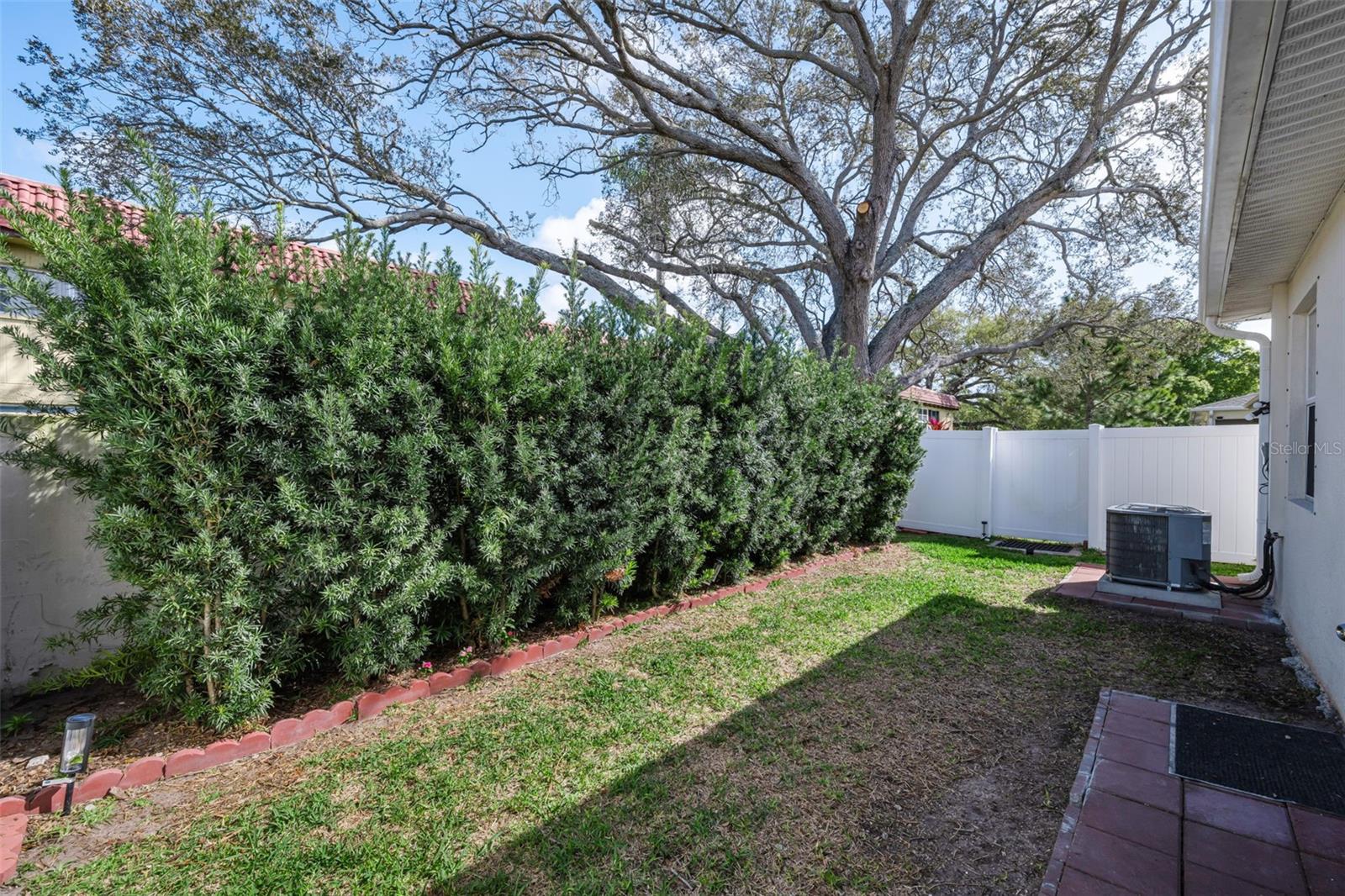 HIGHLAND PARK VILLAS - Residential