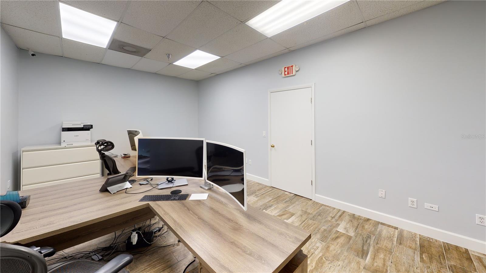 LAKE MARY COMMERCE CENTER - Commercial Lease