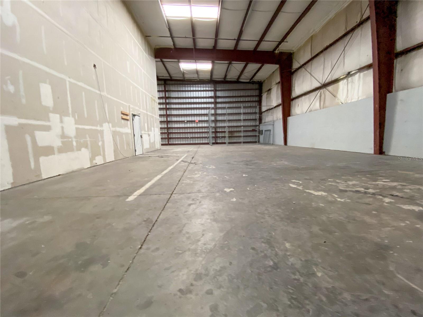 LAKE MARY COMMERCE CENTER - Commercial Lease