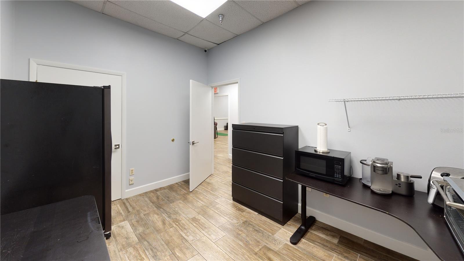 LAKE MARY COMMERCE CENTER - Commercial Lease