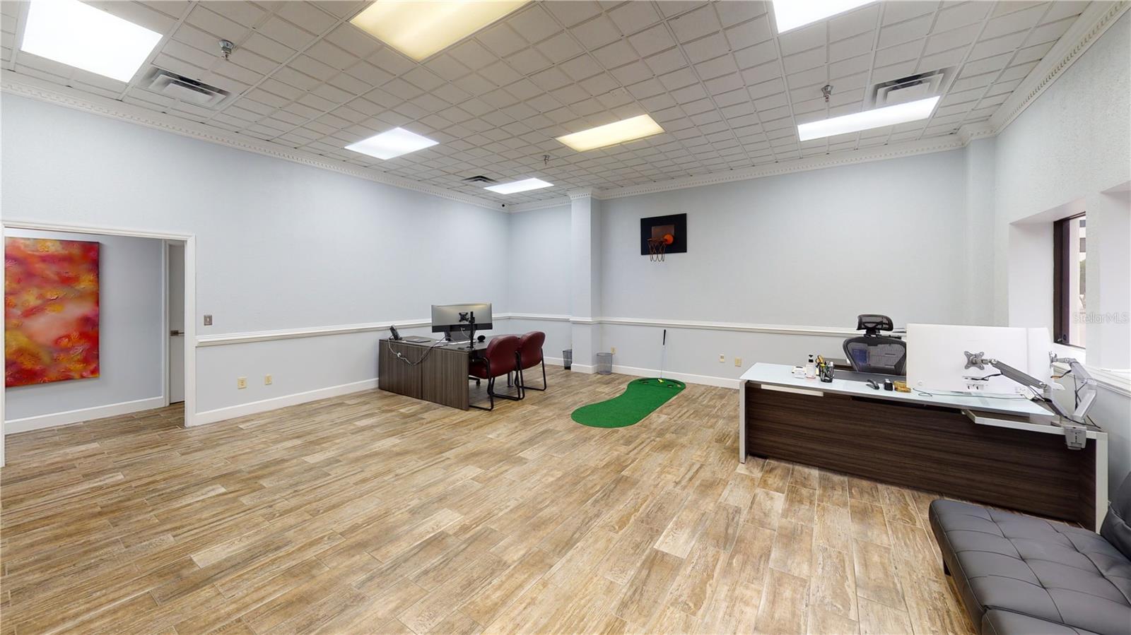 LAKE MARY COMMERCE CENTER - Commercial Lease