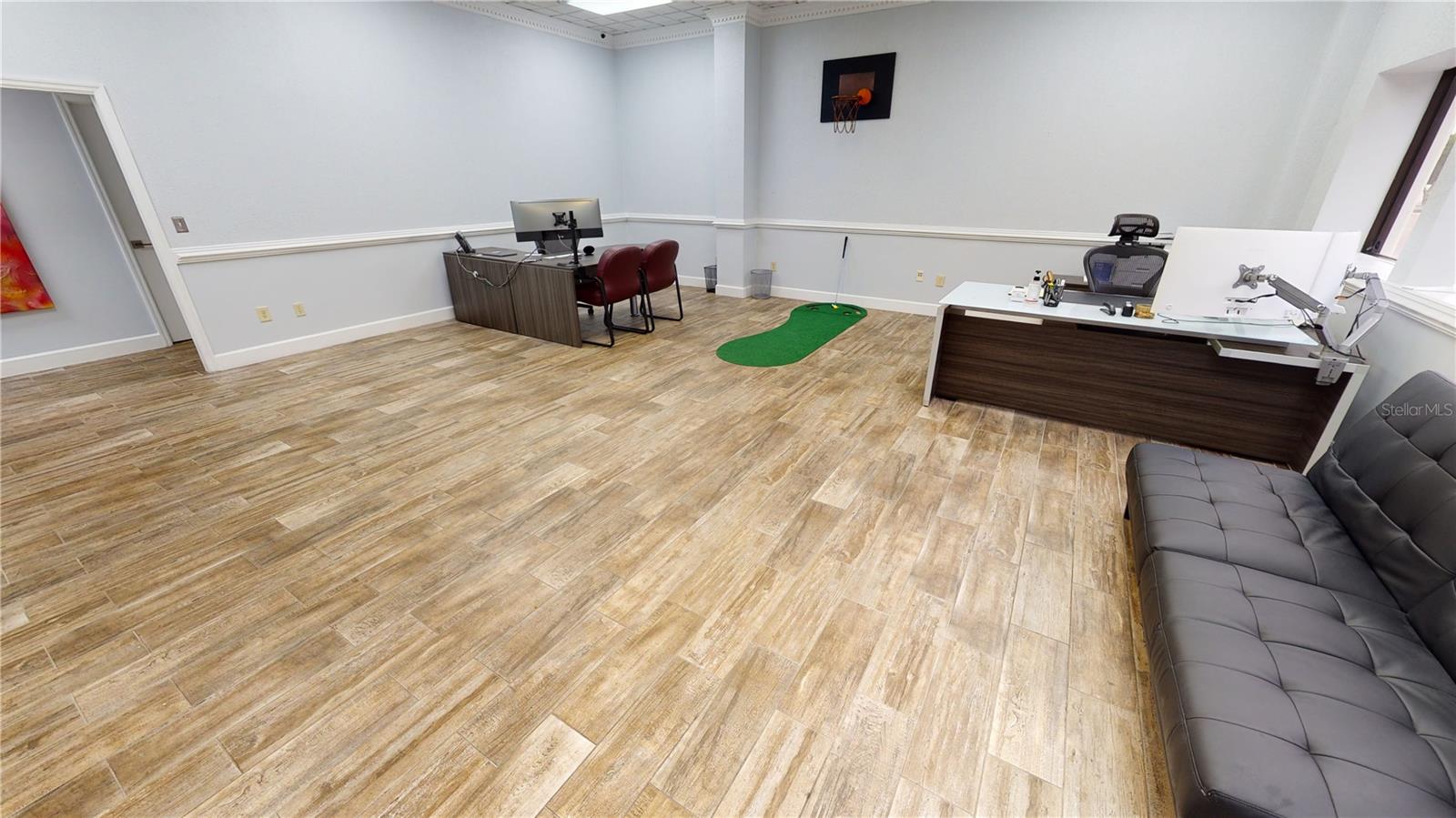 LAKE MARY COMMERCE CENTER - Commercial Lease