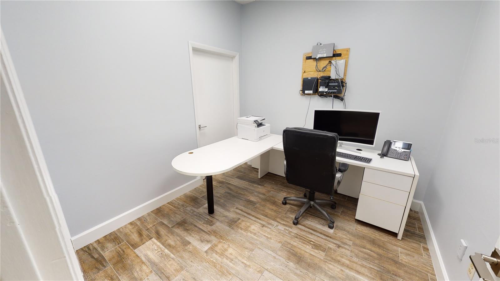 LAKE MARY COMMERCE CENTER - Commercial Lease