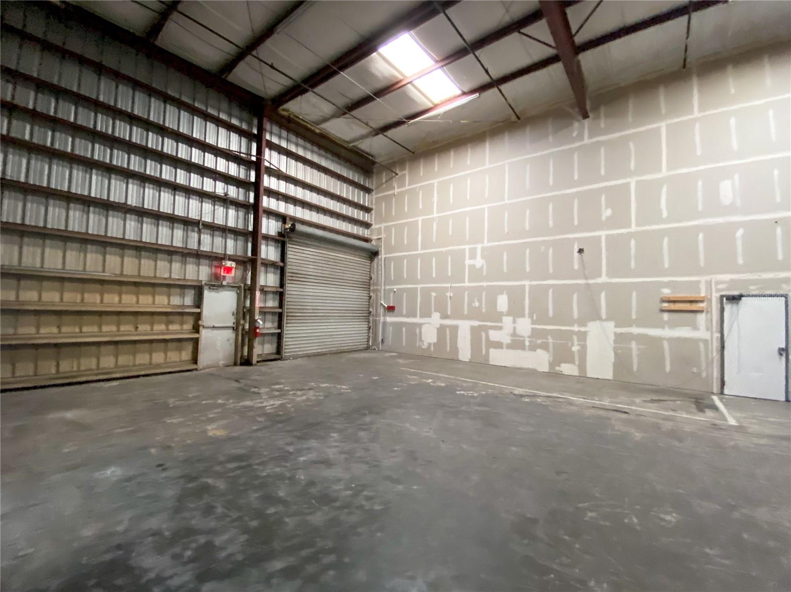 LAKE MARY COMMERCE CENTER - Commercial Lease