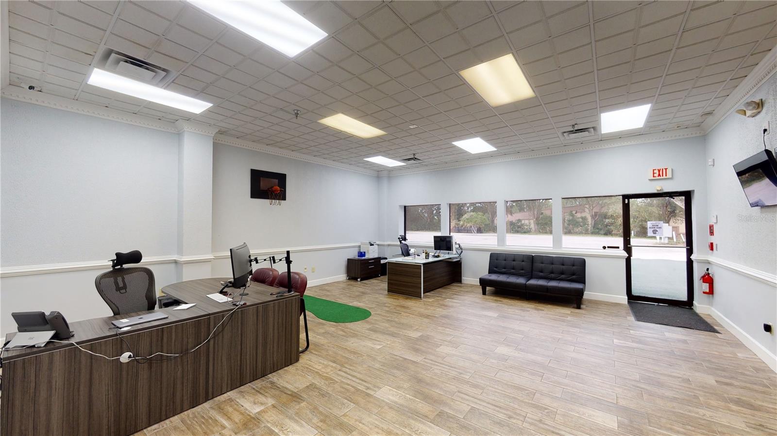 LAKE MARY COMMERCE CENTER - Commercial Lease