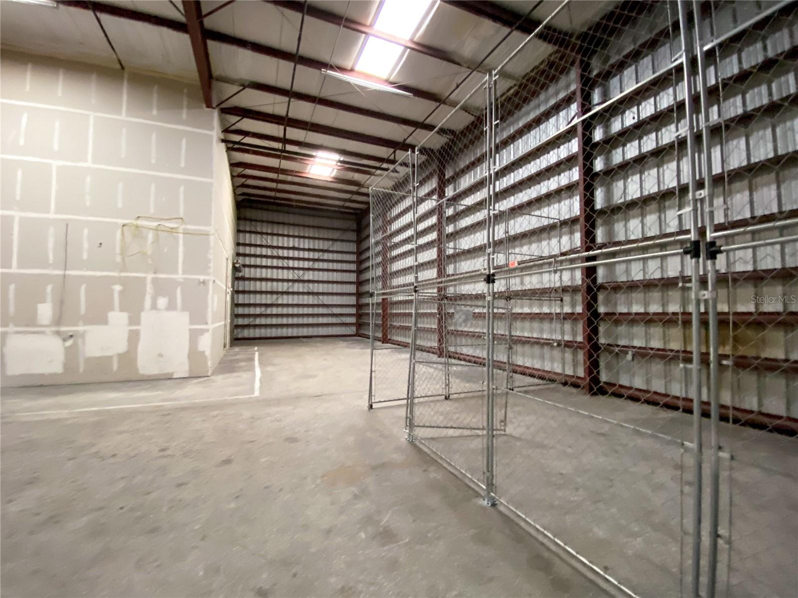 LAKE MARY COMMERCE CENTER - Commercial Lease