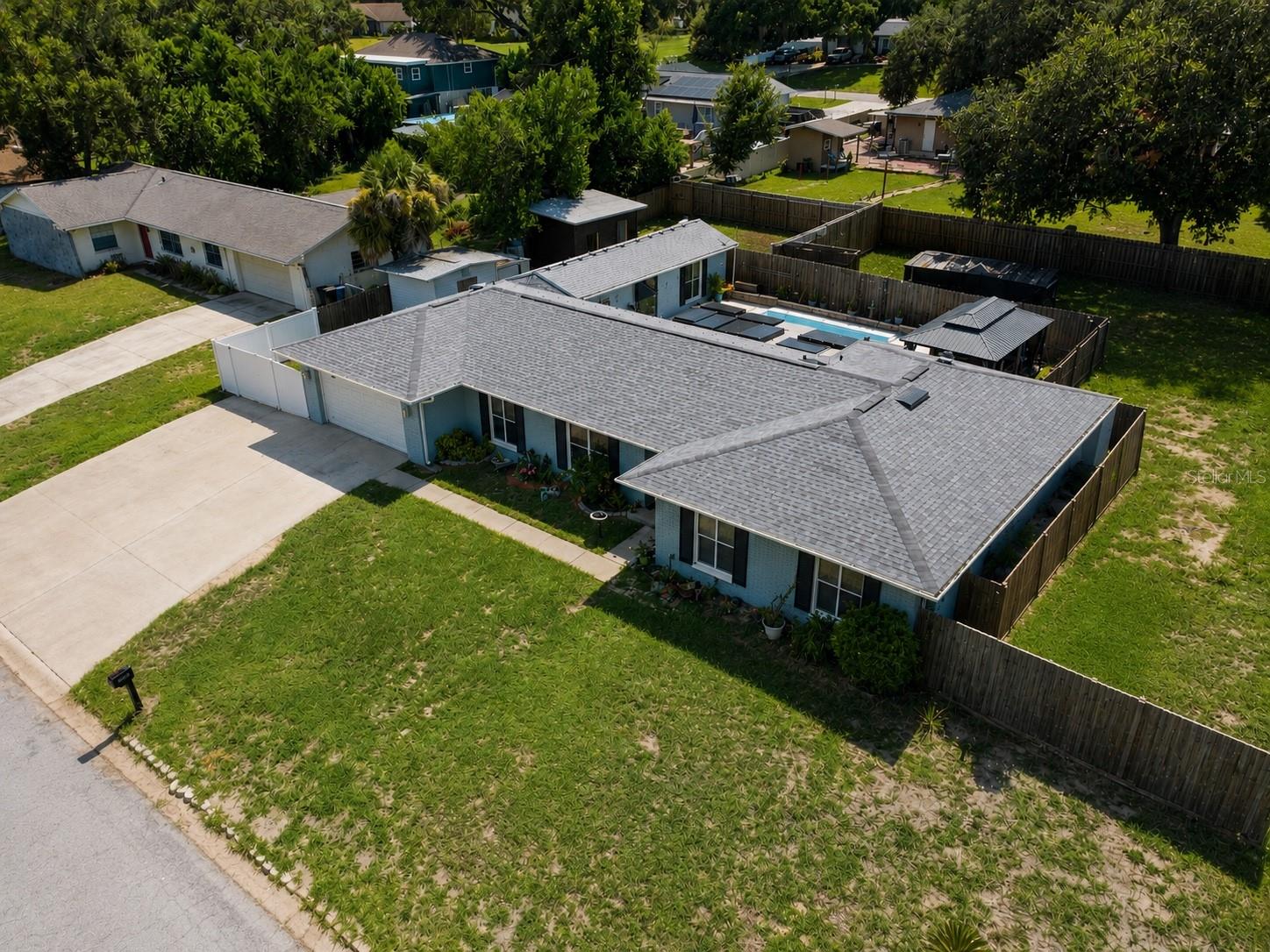 1124 KING ARTHUR COURT