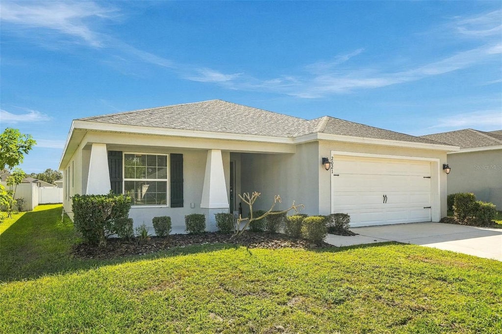 Photo of 2021 Harvest Landing Circle, Lakeland, FL 33810 (MLS # TB8558451)