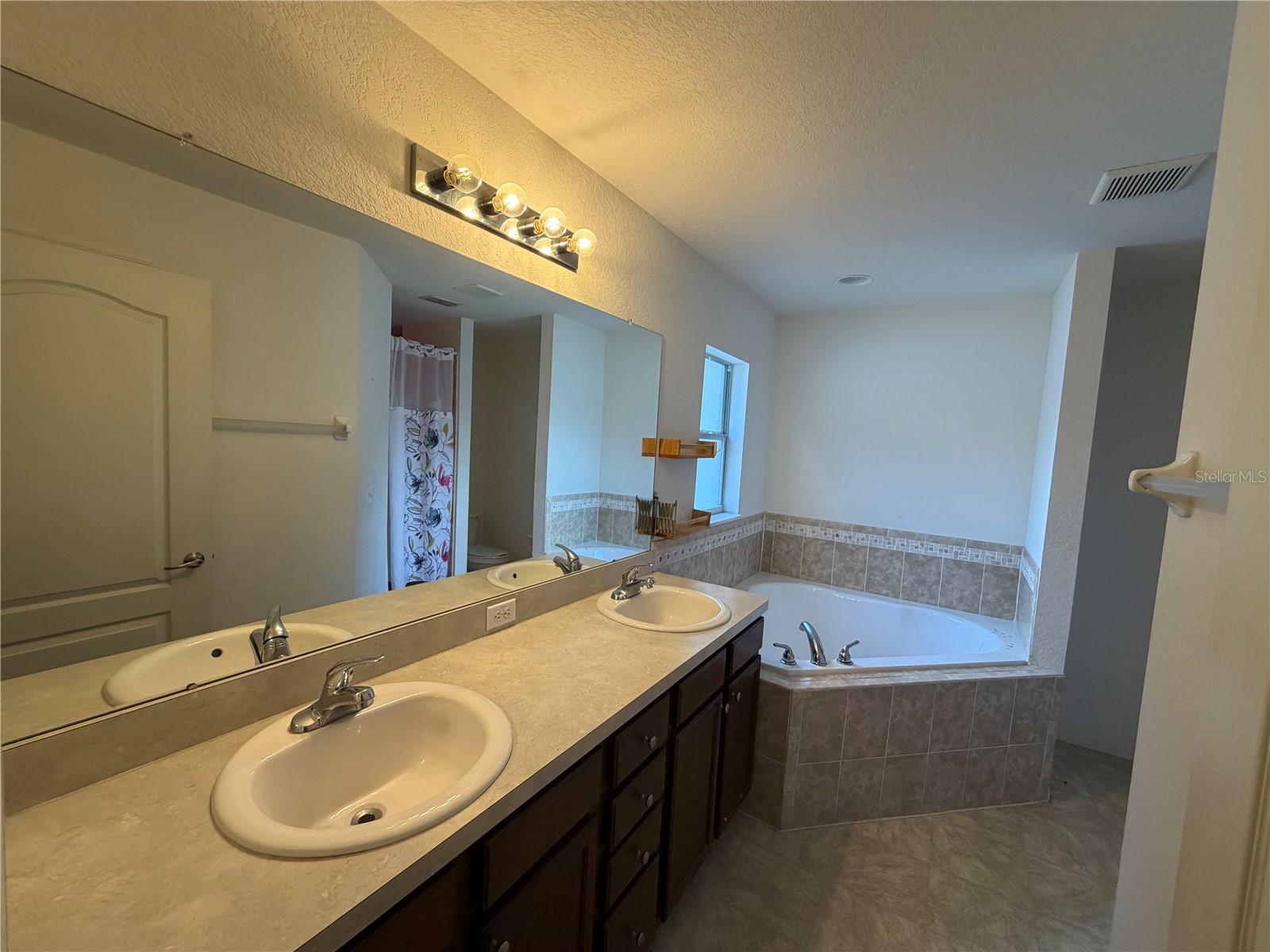AUBURN PRESERVE - Residential
