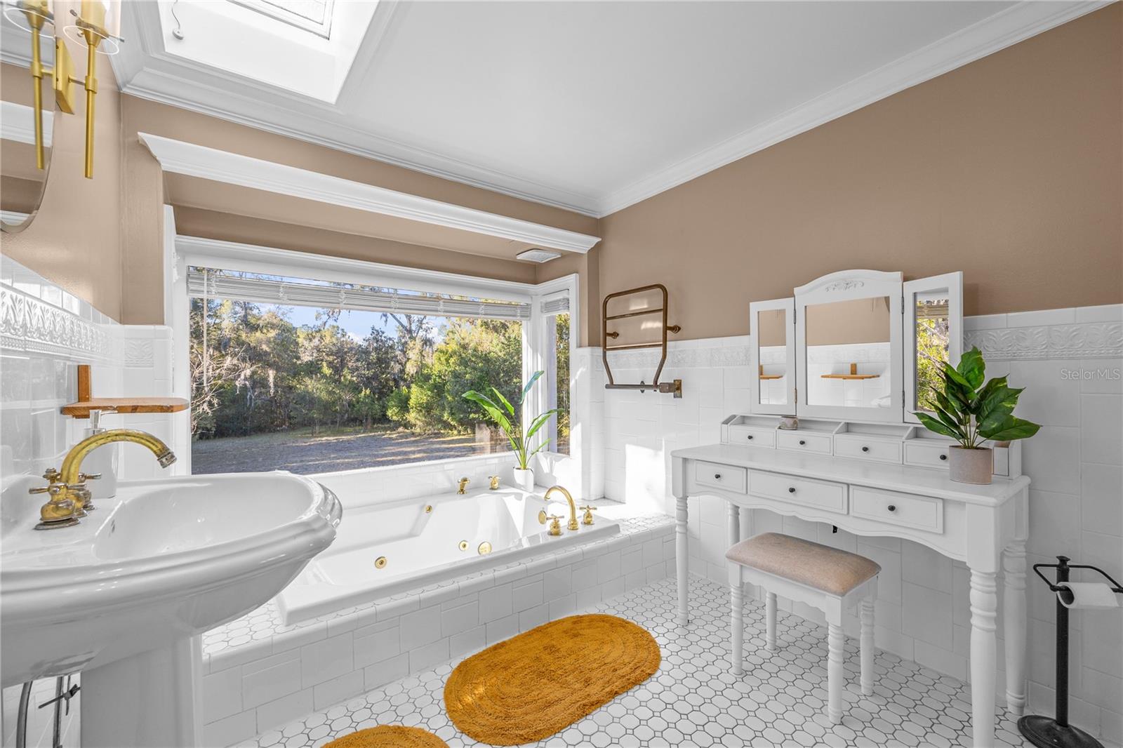 G M WHETSTONE ESTATE ADD TO H S - Residential