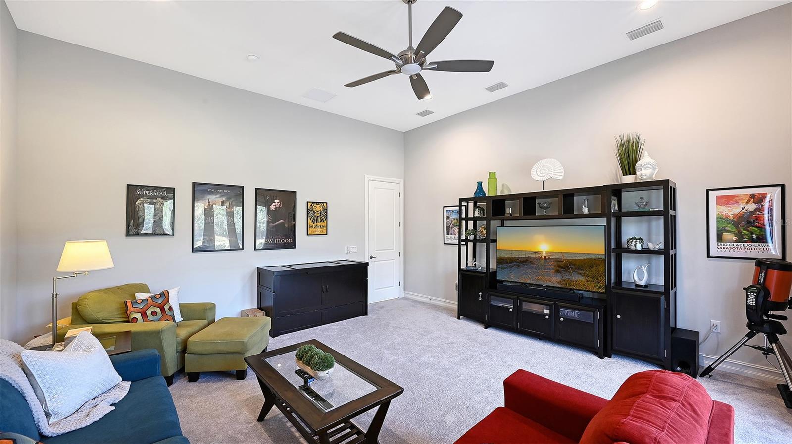 COUNTRY CLUB EAST AT LAKEWD RNCH YY1-4 - Residential