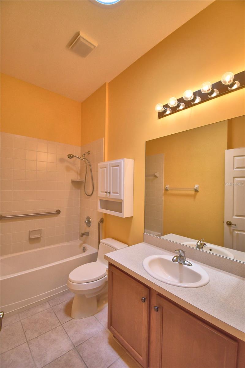 VIENNA SQUARE - Residential