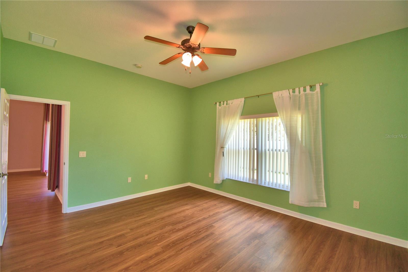 VIENNA SQUARE - Residential