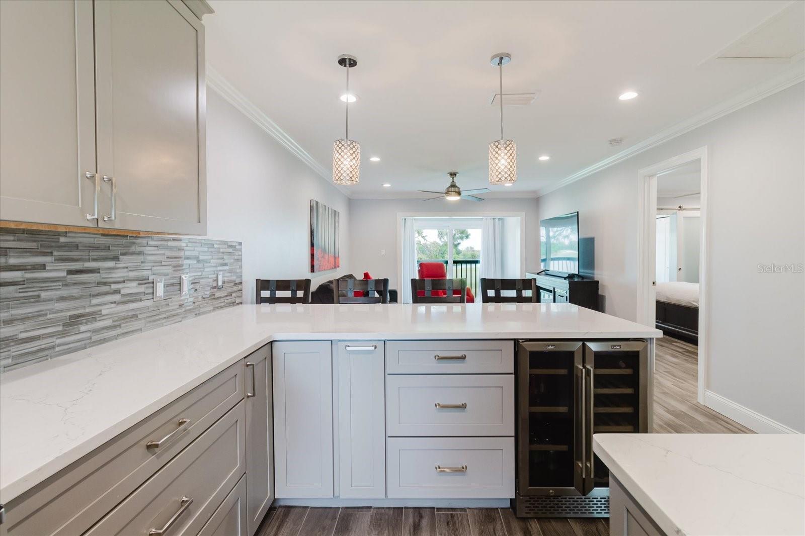 2073 SKIMMER COURT W 222