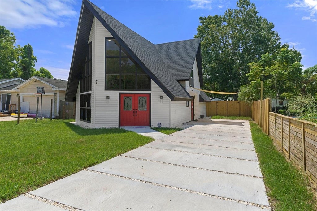 Photo of 7422 New York Avenue, Hudson, FL 34667 (MLS # W7889733)