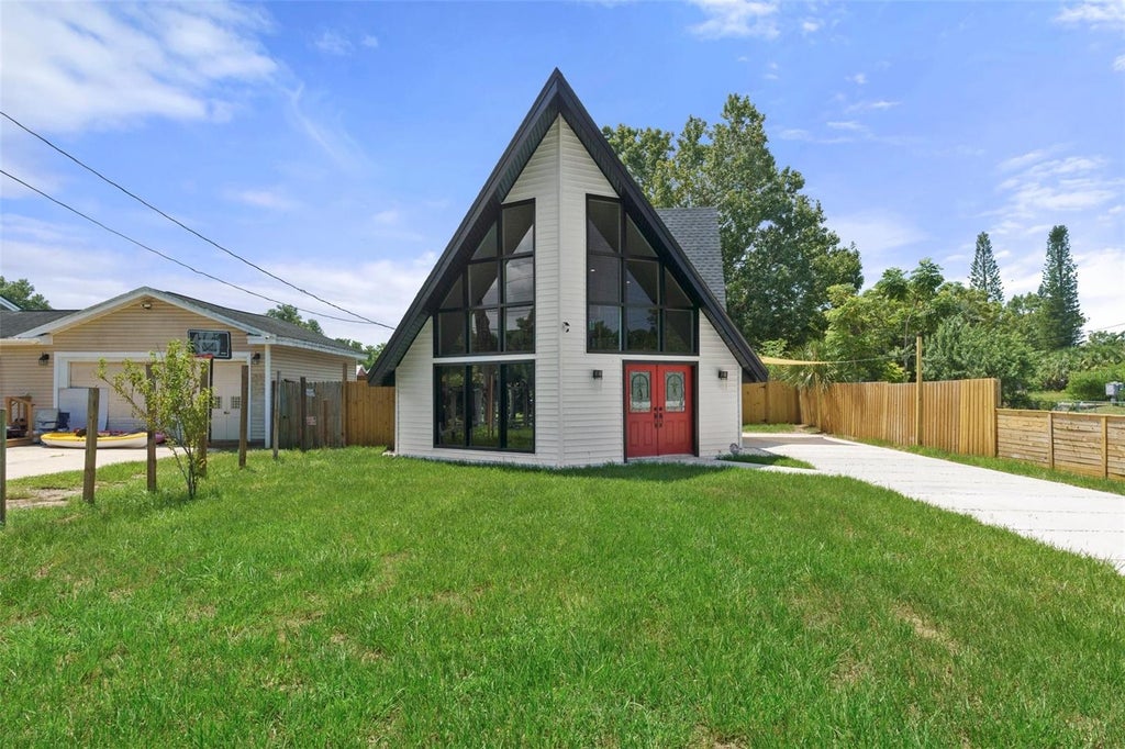 Photo of 7422 New York Avenue, Hudson, FL 34667 (MLS # W7889733)