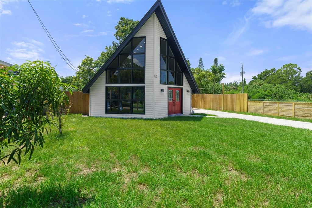 Photo of 7422 New York Avenue, Hudson, FL 34667 (MLS # W7889733)
