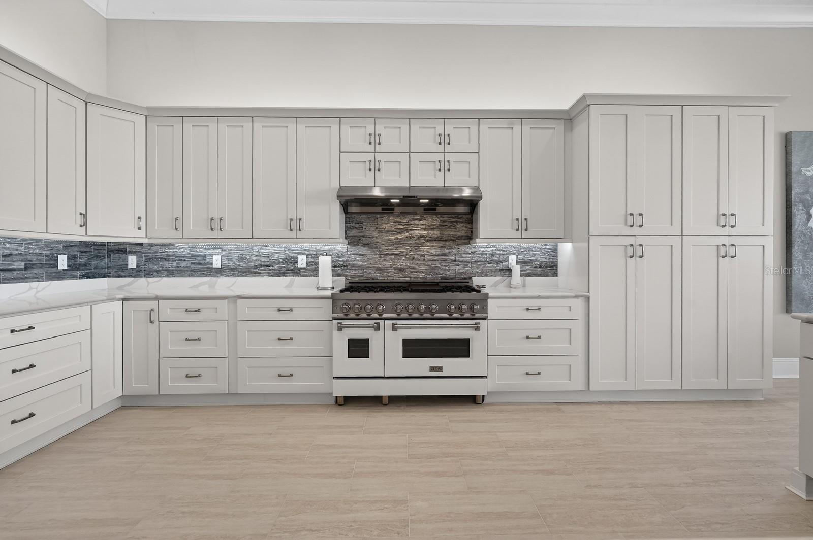 MARINA DEL PALMA - Residential