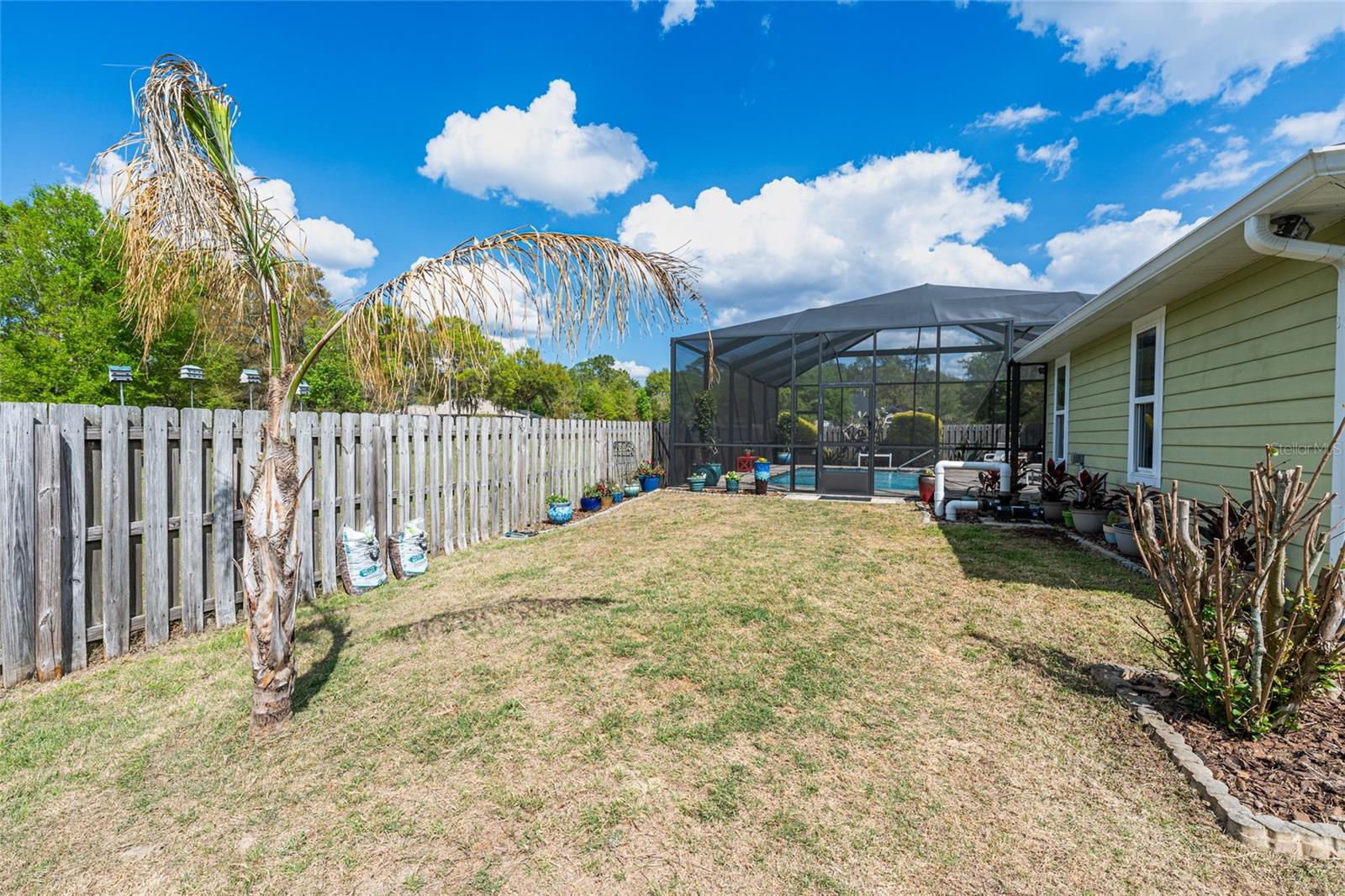 MEADOWS OF KANAPAHA - Residential