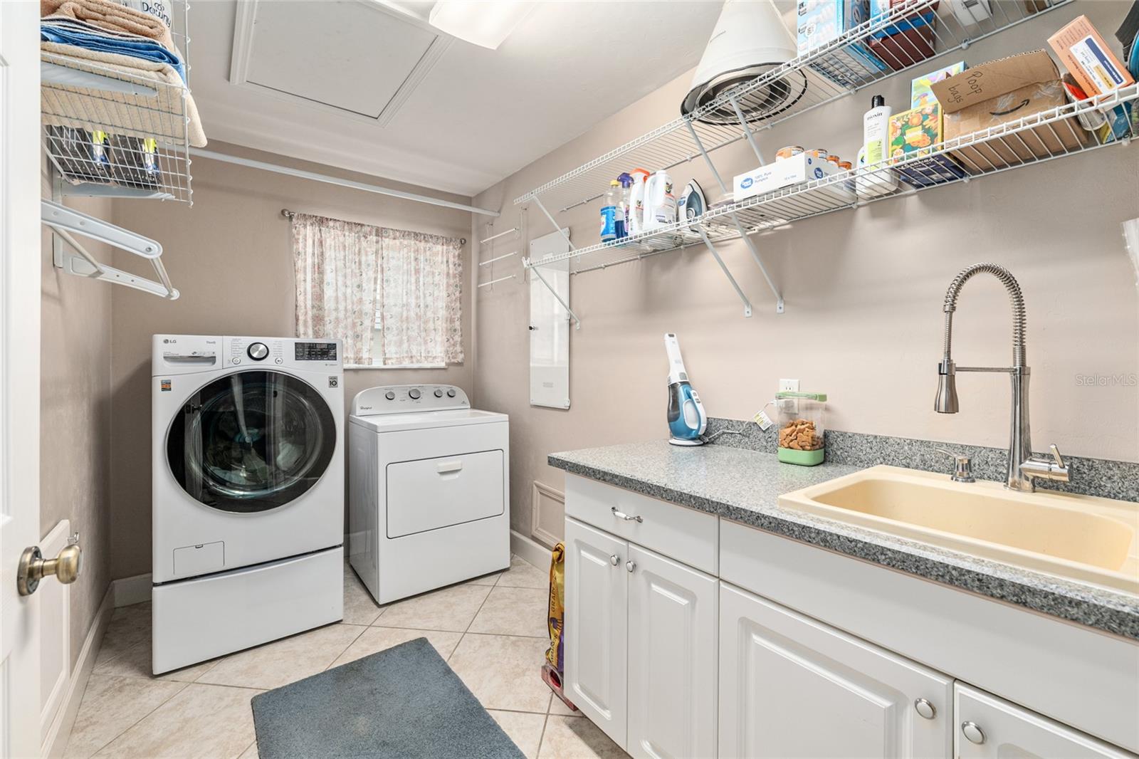 MEADOWS OF KANAPAHA - Residential