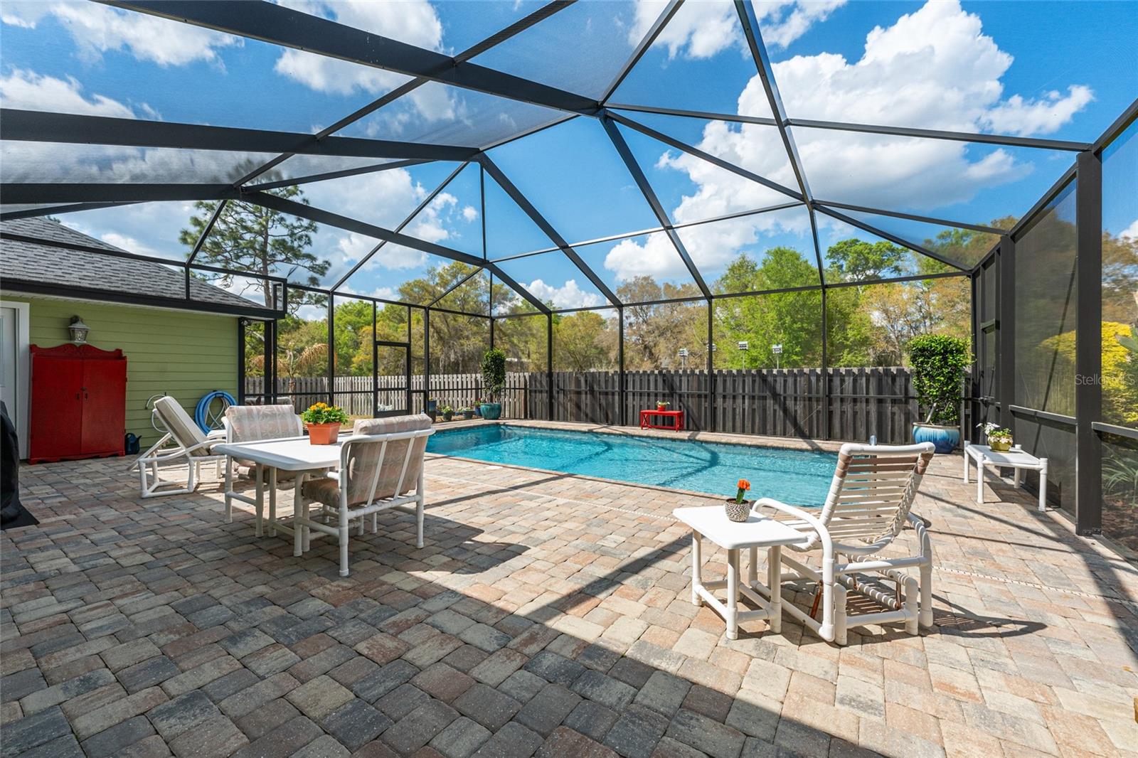 MEADOWS OF KANAPAHA - Residential