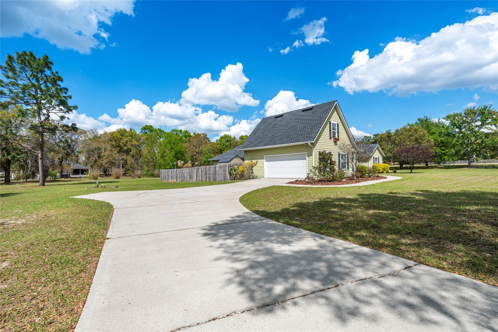 MEADOWS OF KANAPAHA - Residential