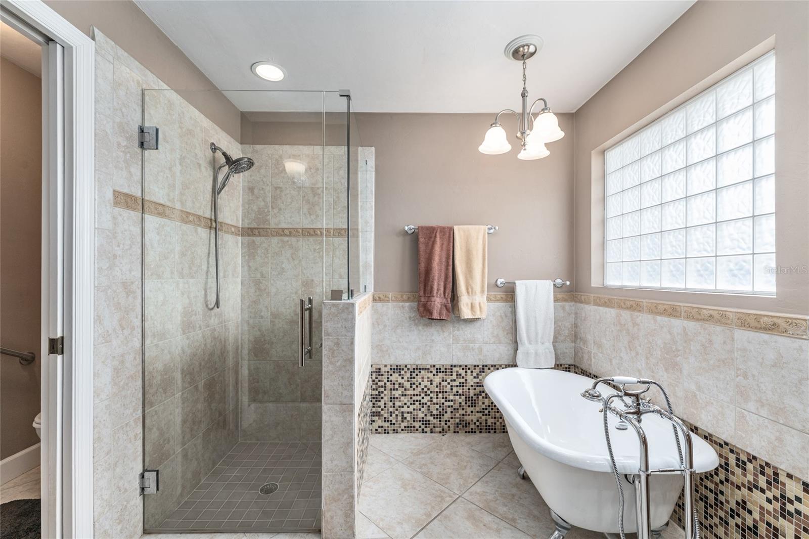 MEADOWS OF KANAPAHA - Residential