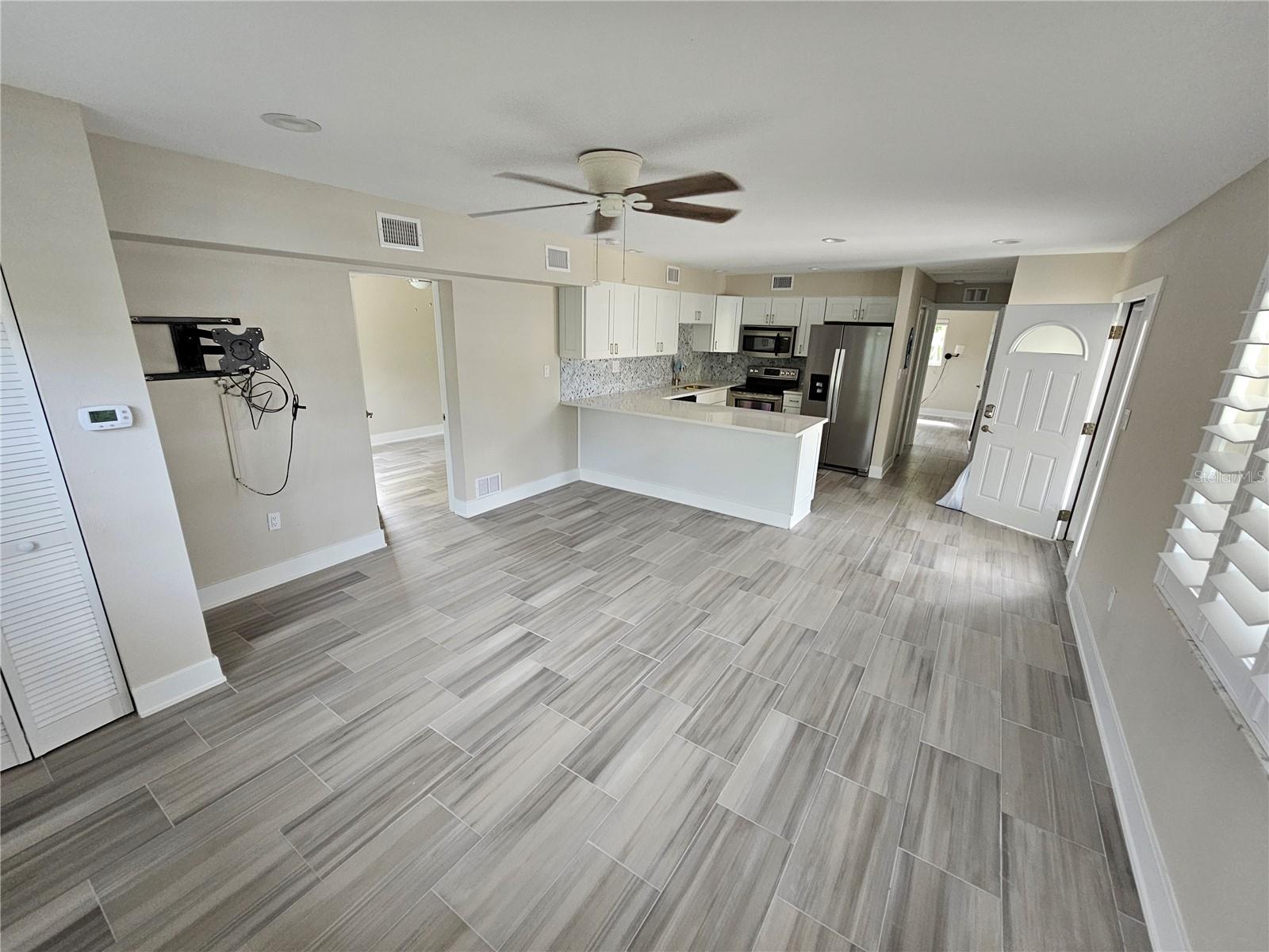 1654 BLAKEMORE LANE