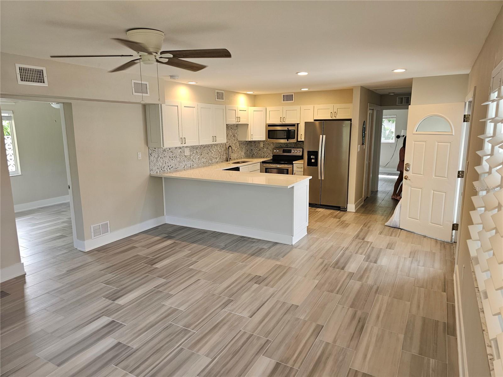 1654 BLAKEMORE LANE