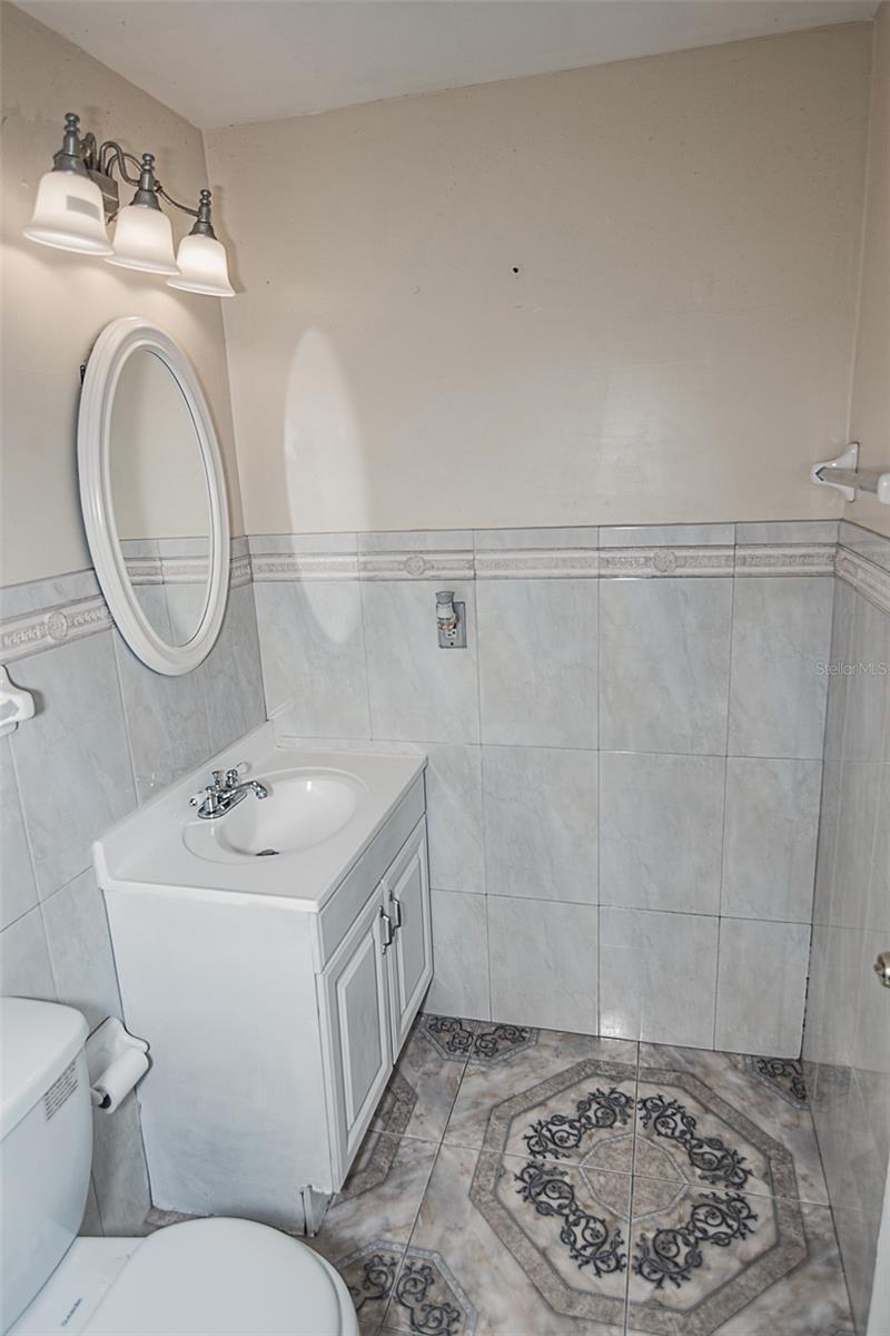PINE CREST VILLA ADD 6 - Residential