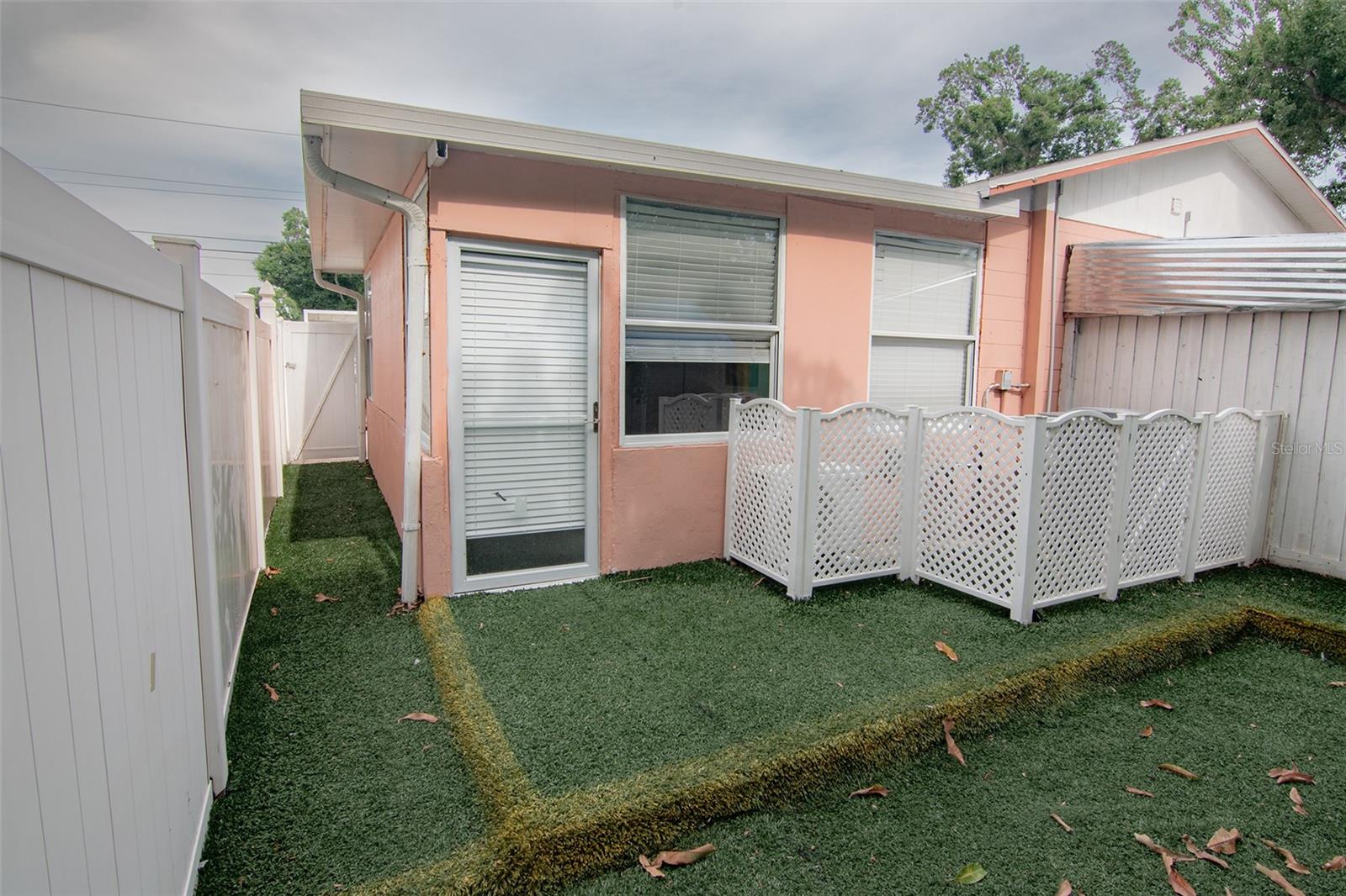 PINE CREST VILLA ADD 6 - Residential