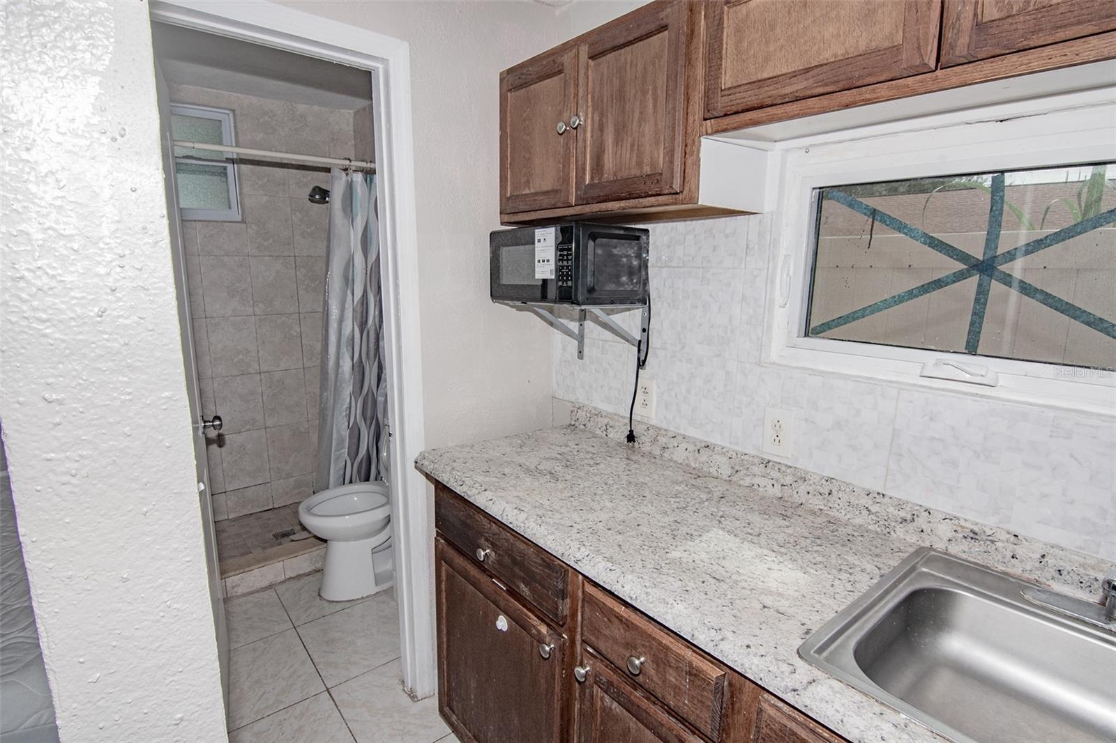 PINE CREST VILLA ADD 6 - Residential