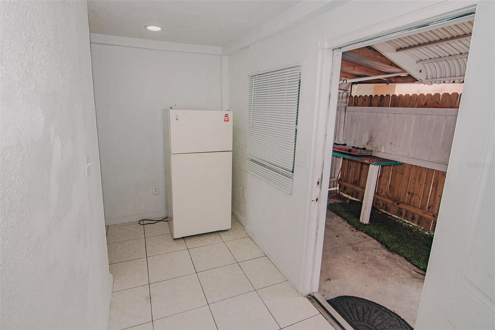 PINE CREST VILLA ADD 6 - Residential