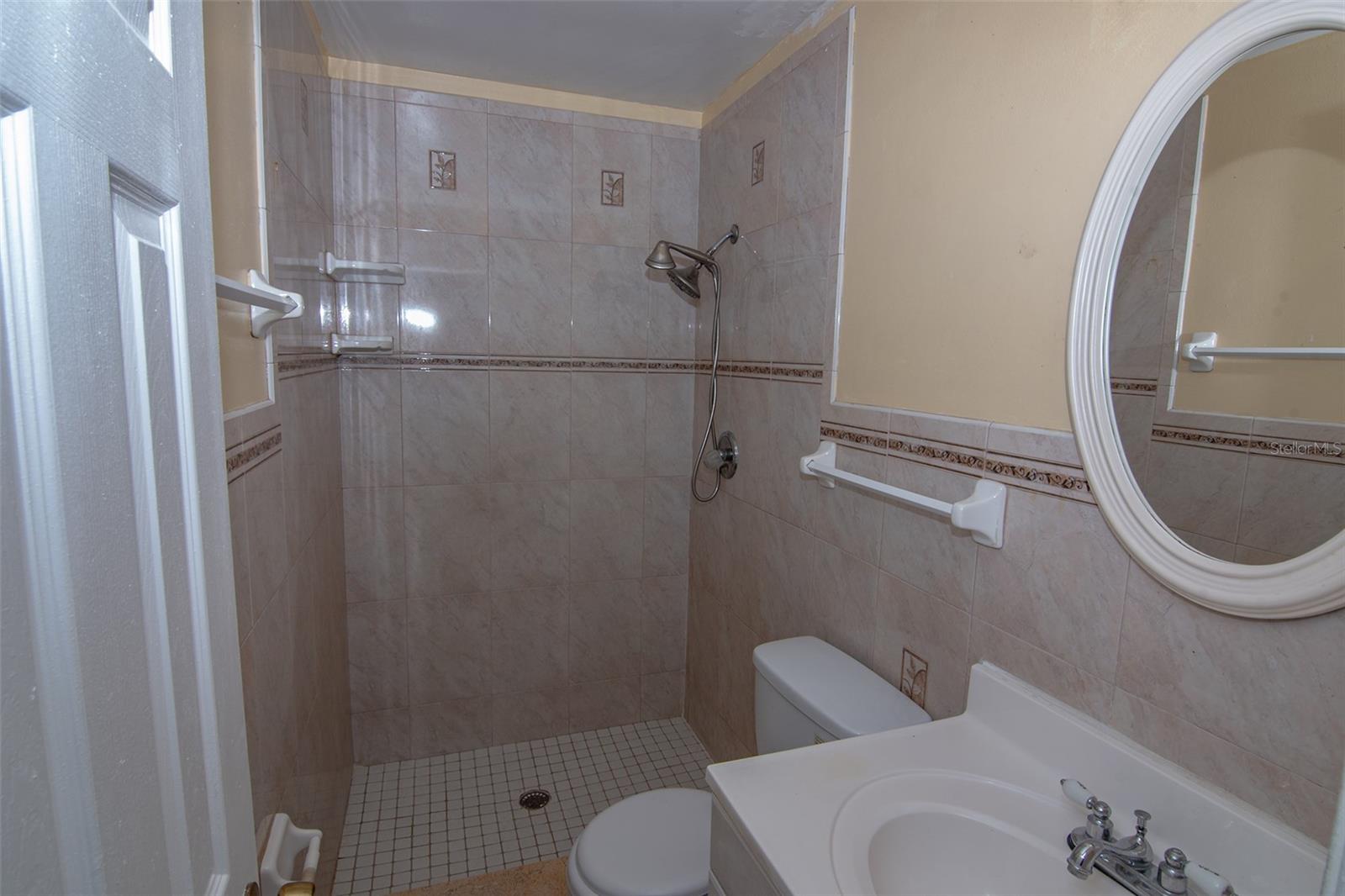 PINE CREST VILLA ADD 6 - Residential