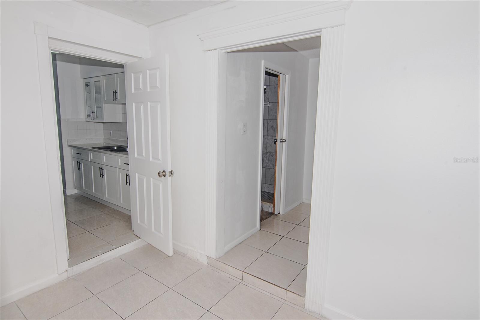 PINE CREST VILLA ADD 6 - Residential
