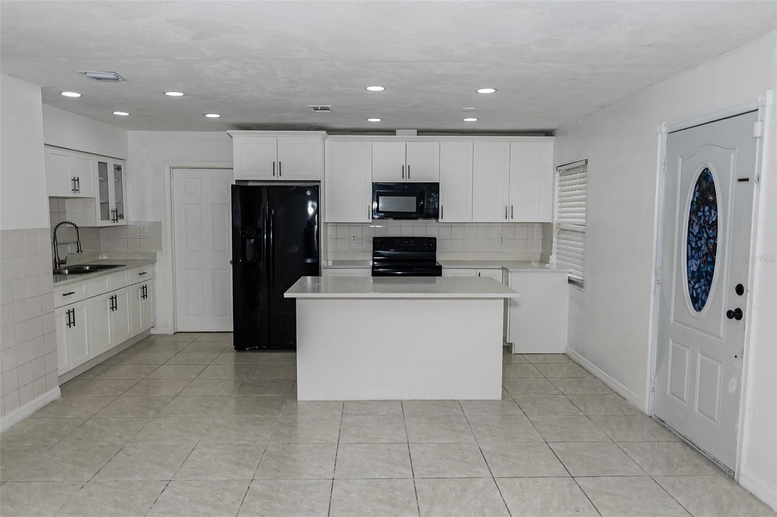 PINE CREST VILLA ADD 6 - Residential