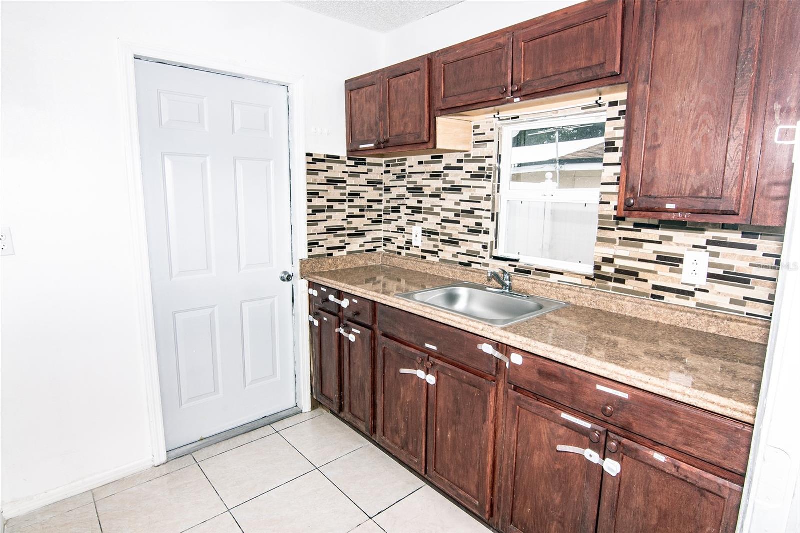 PINE CREST VILLA ADD 6 - Residential