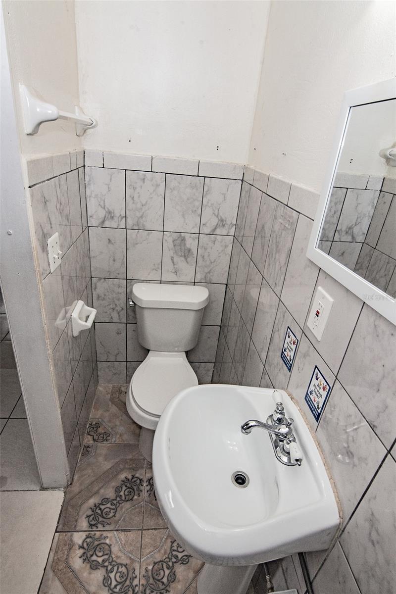 PINE CREST VILLA ADD 6 - Residential