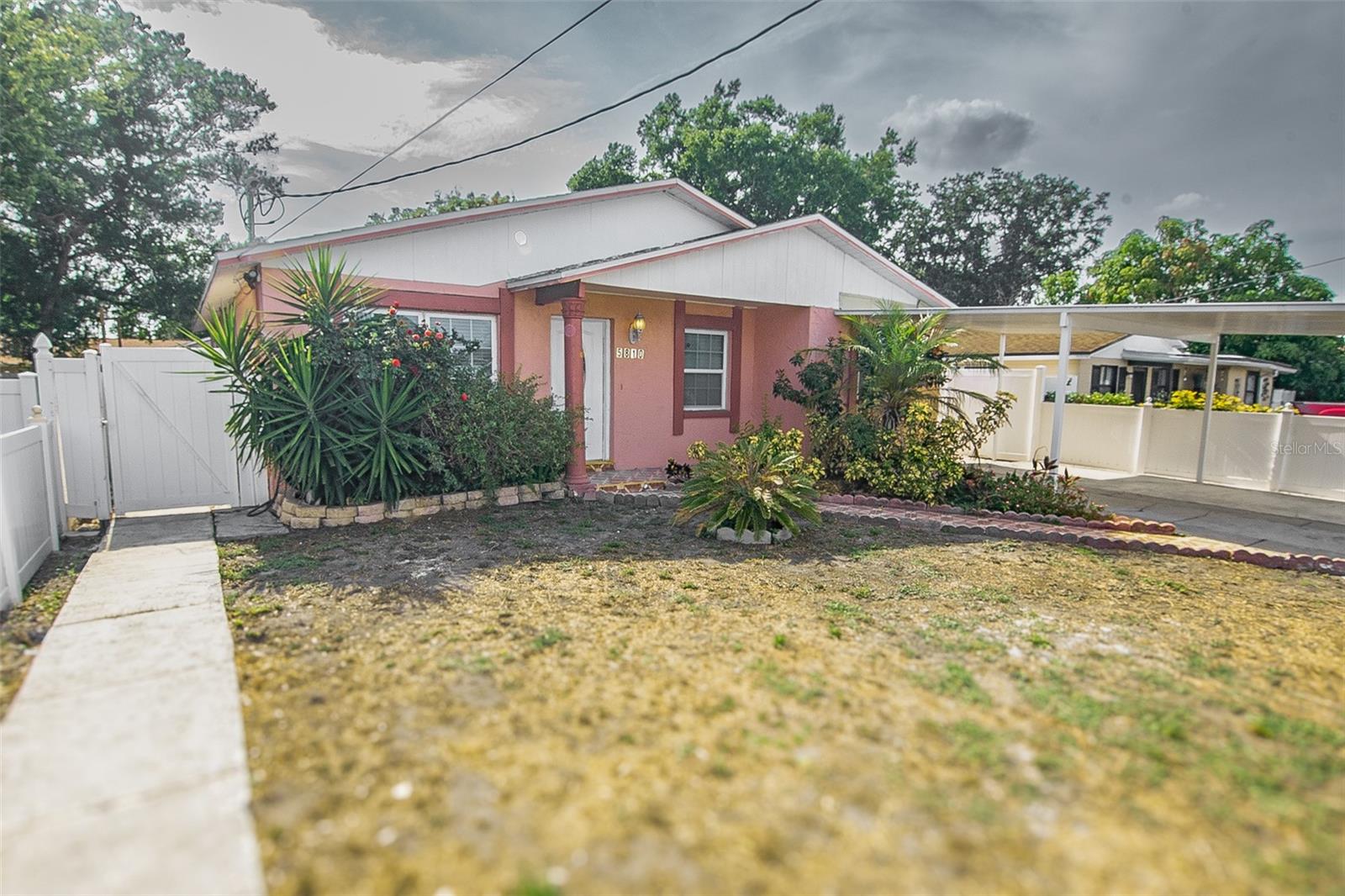 PINE CREST VILLA ADD 6 - Residential
