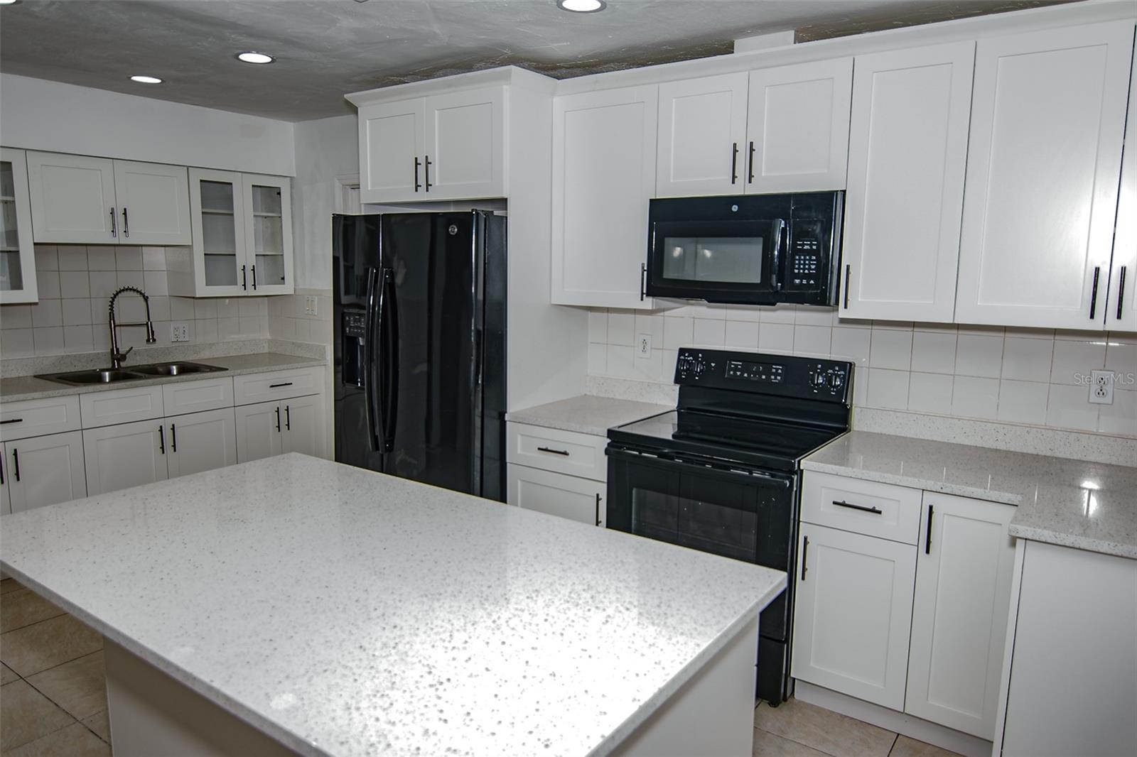 PINE CREST VILLA ADD 6 - Residential
