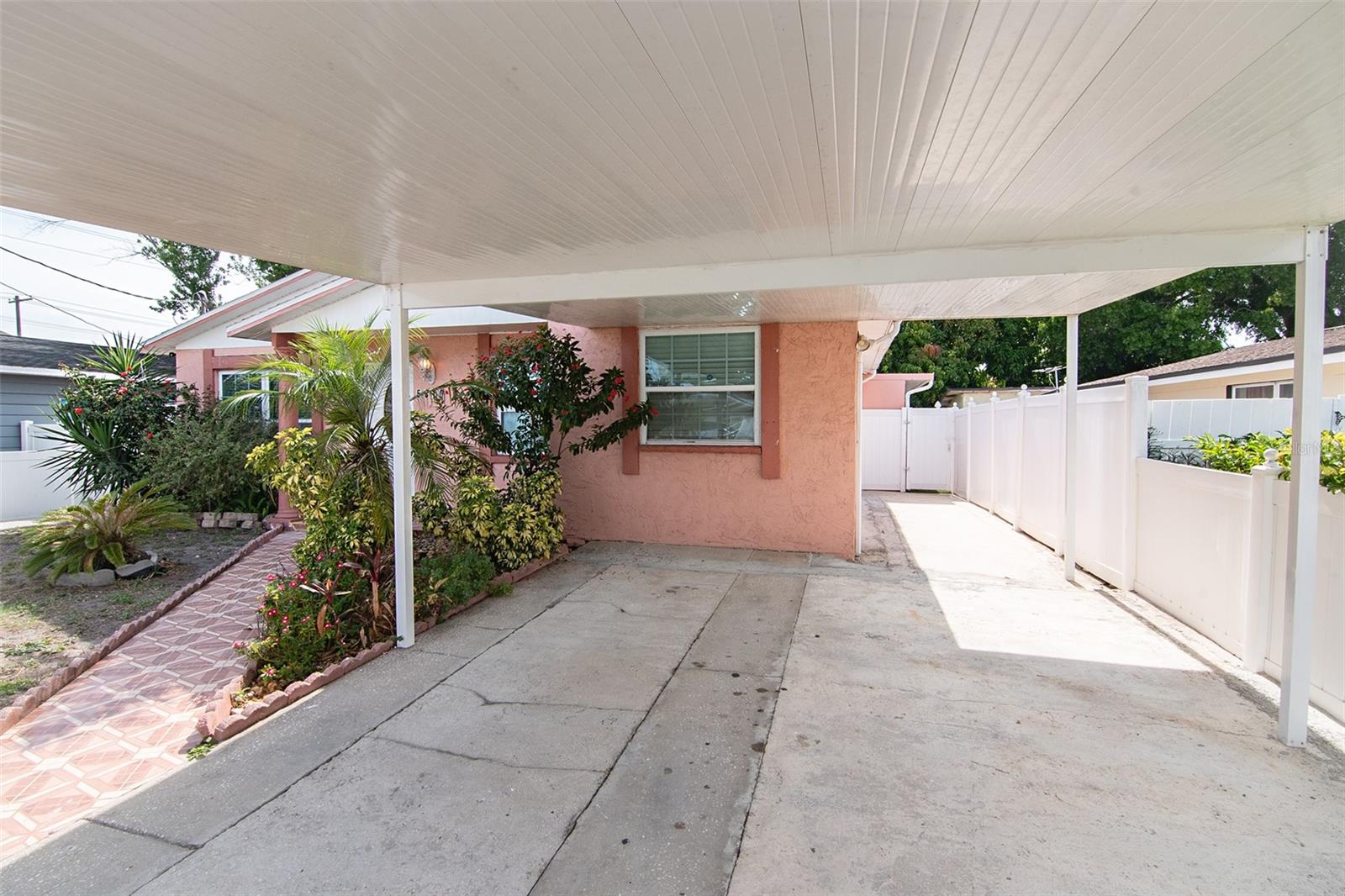 PINE CREST VILLA ADD 6 - Residential