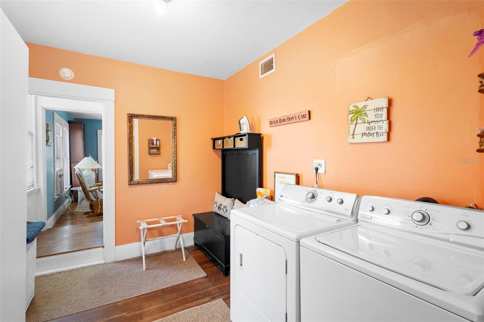 SMOCKS BLK 17 - Residential