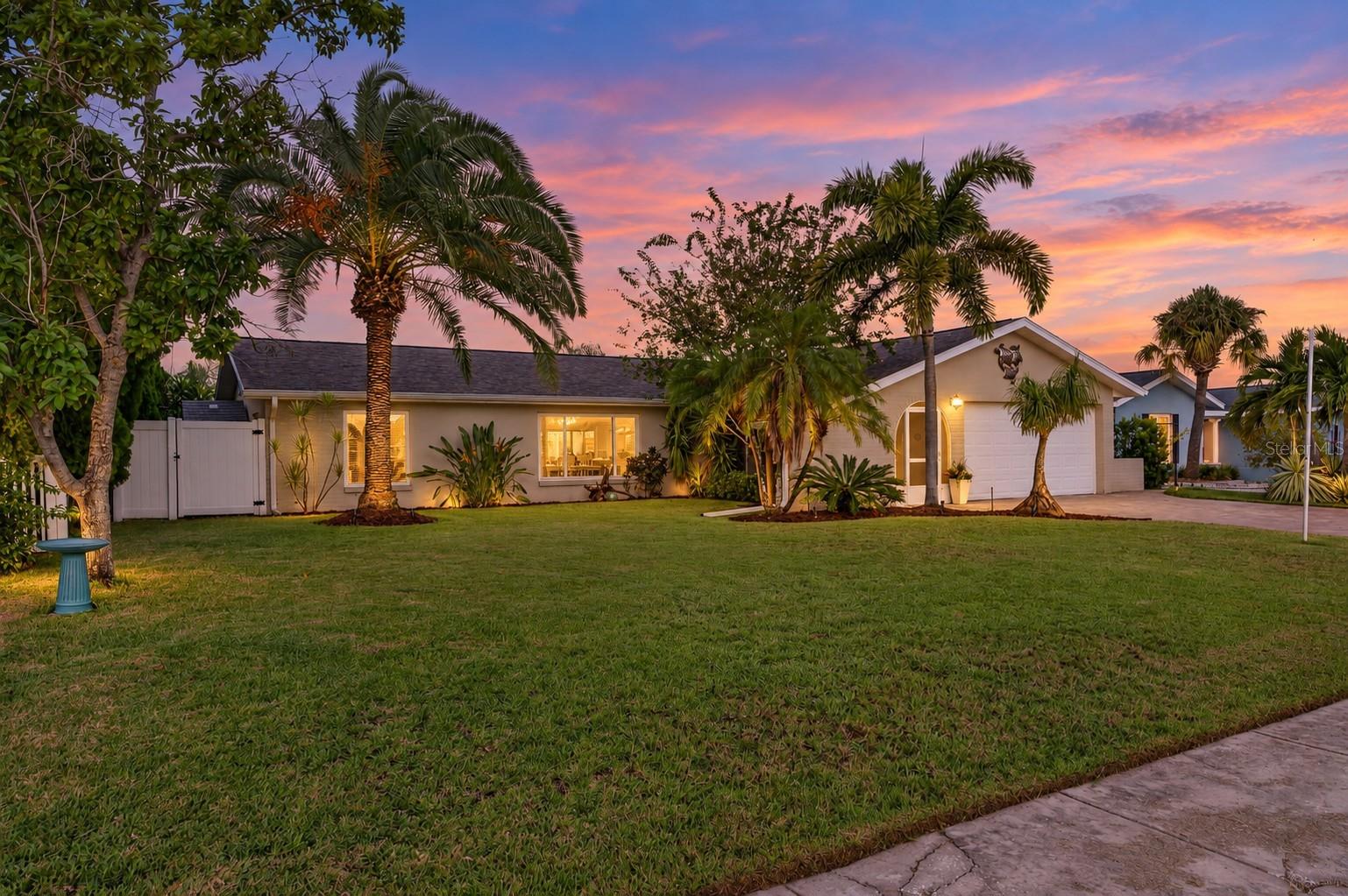 6510 SOLITAIRE PALM WAY