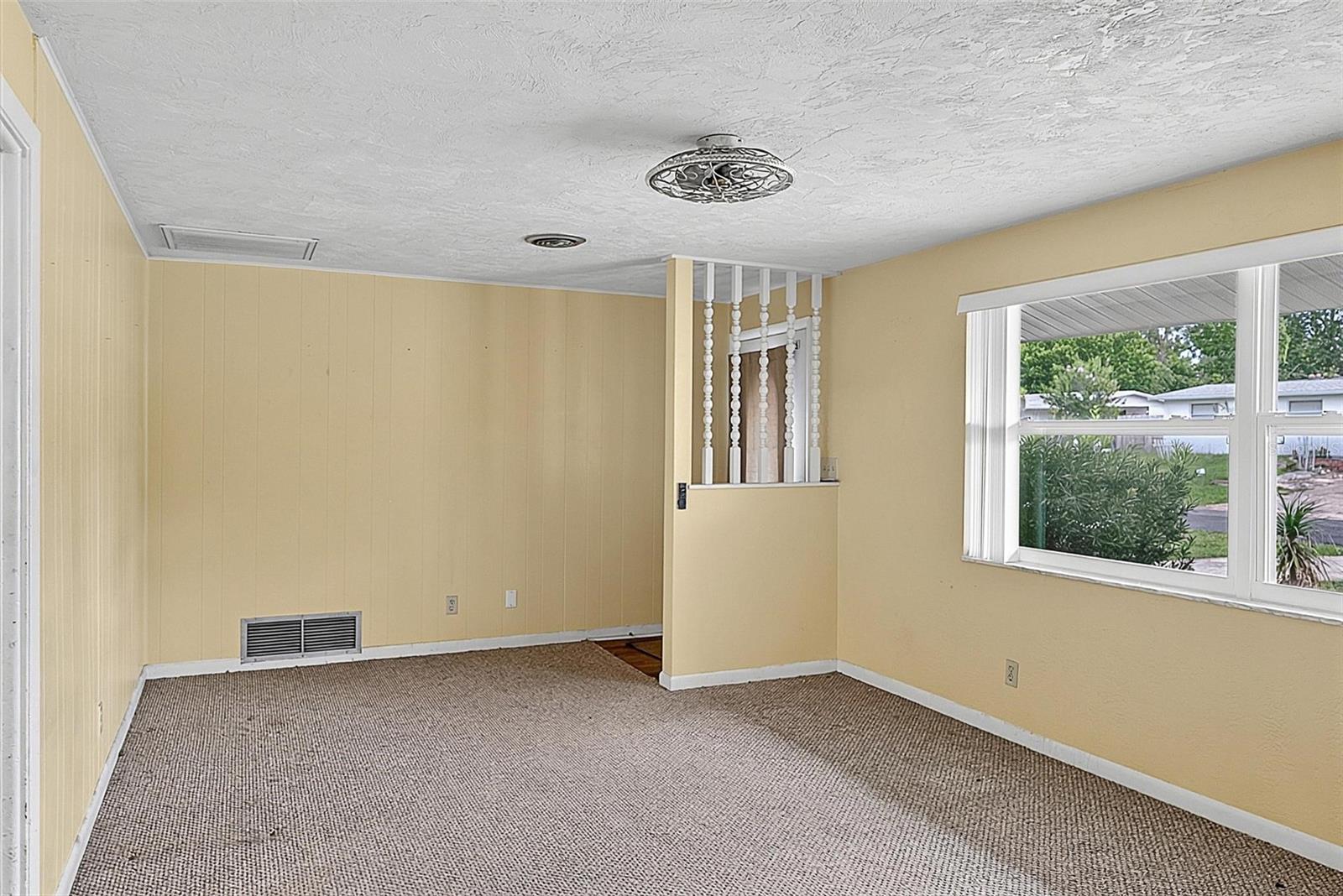 1508 WILDROSE LANE