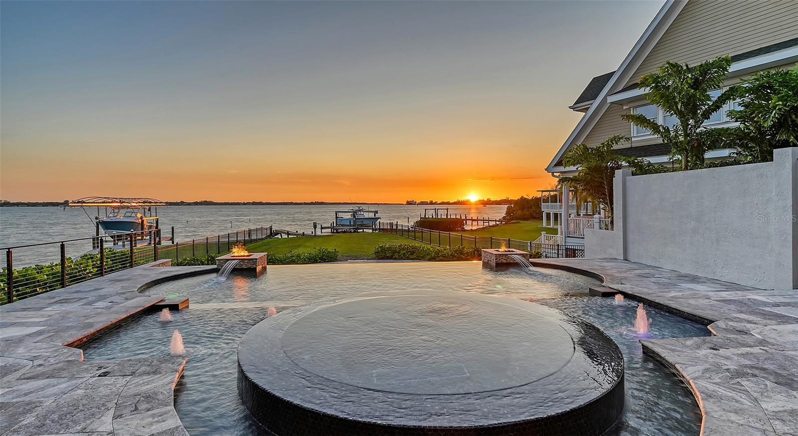 RIVER TERRACE - Residential