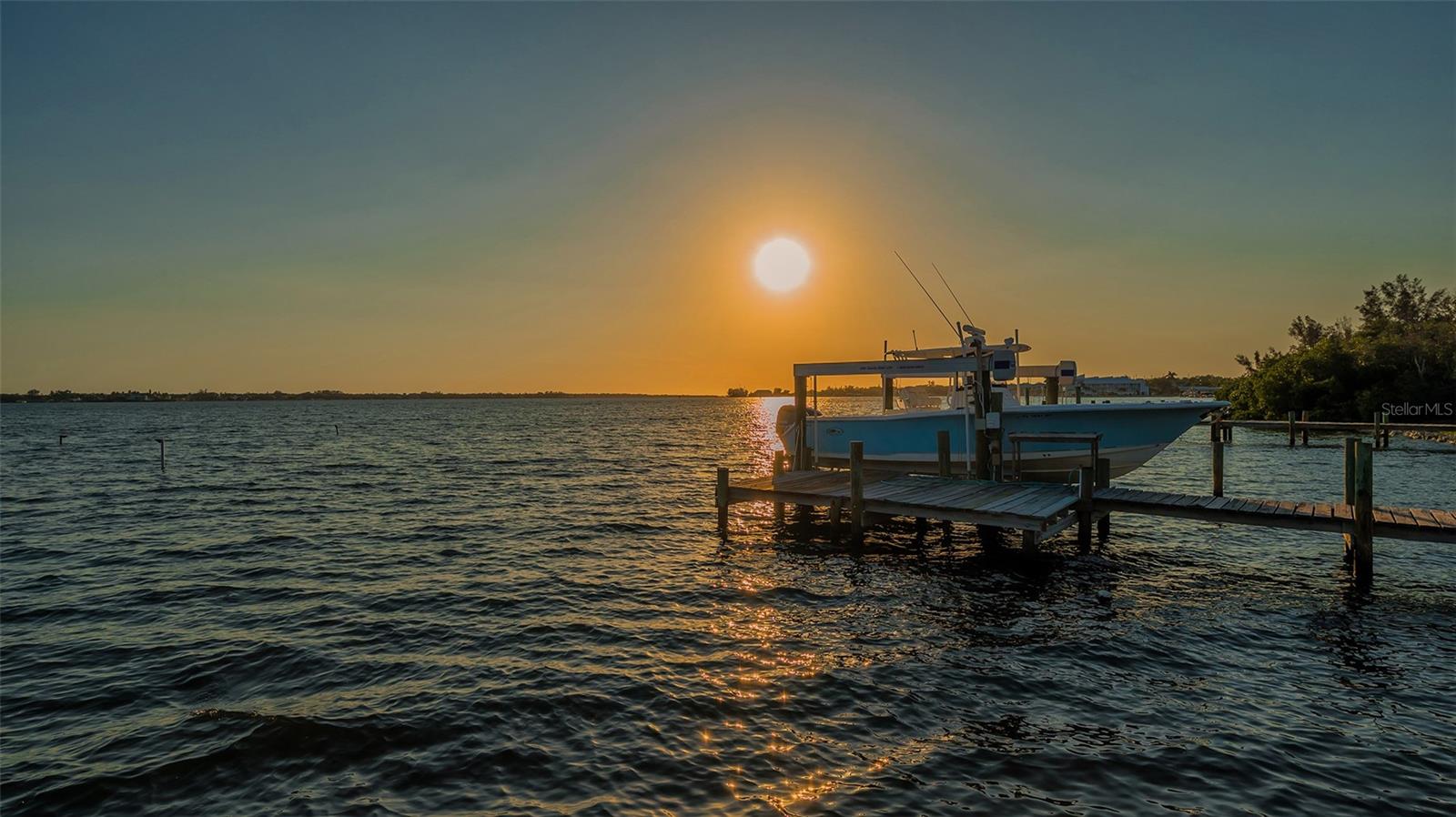 RIVER TERRACE - Residential