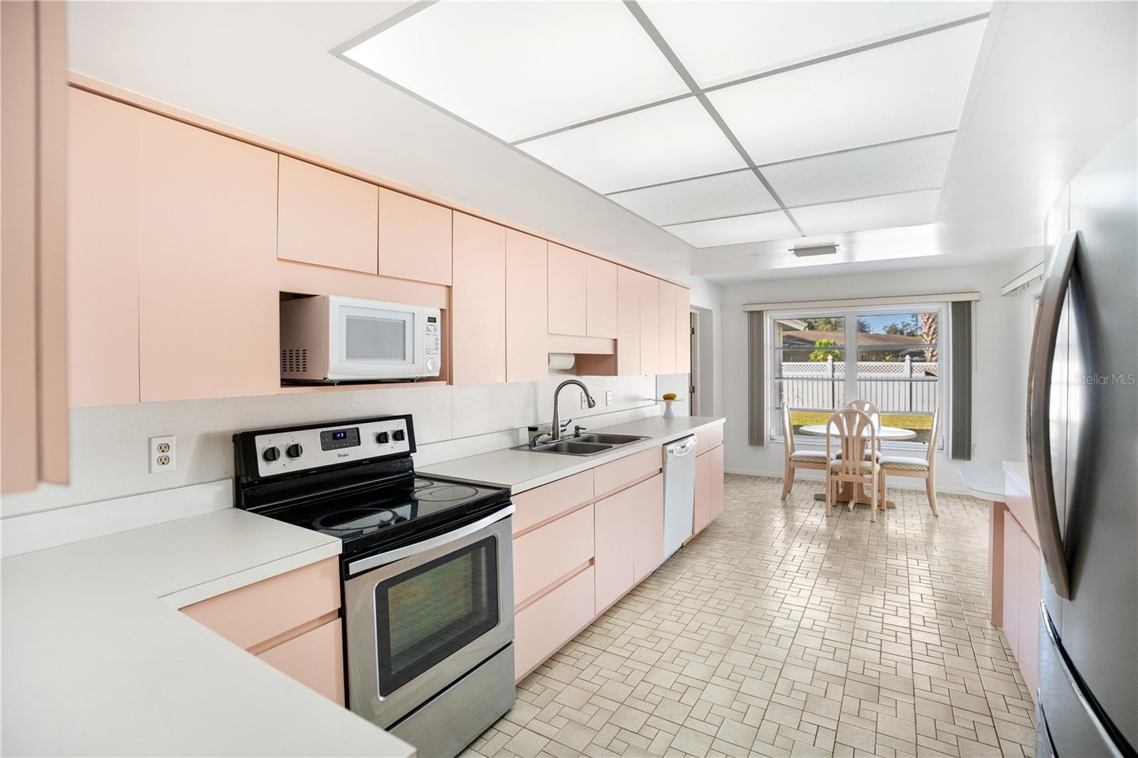 WHITFIELD ESTATES - Residential