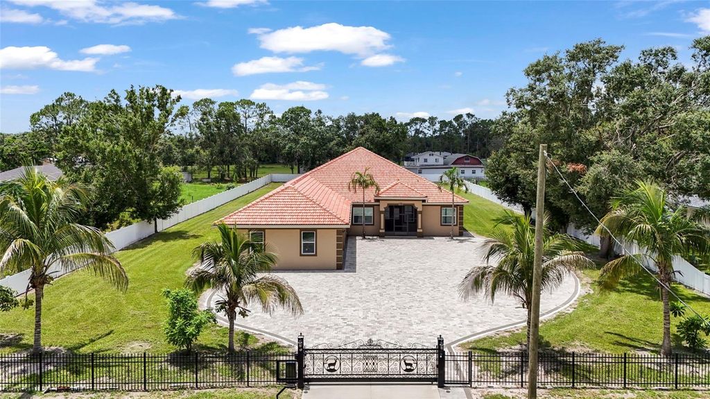 Photo of 5714 38th Avenue E, Bradenton, FL 34208 (MLS # A4657531)
