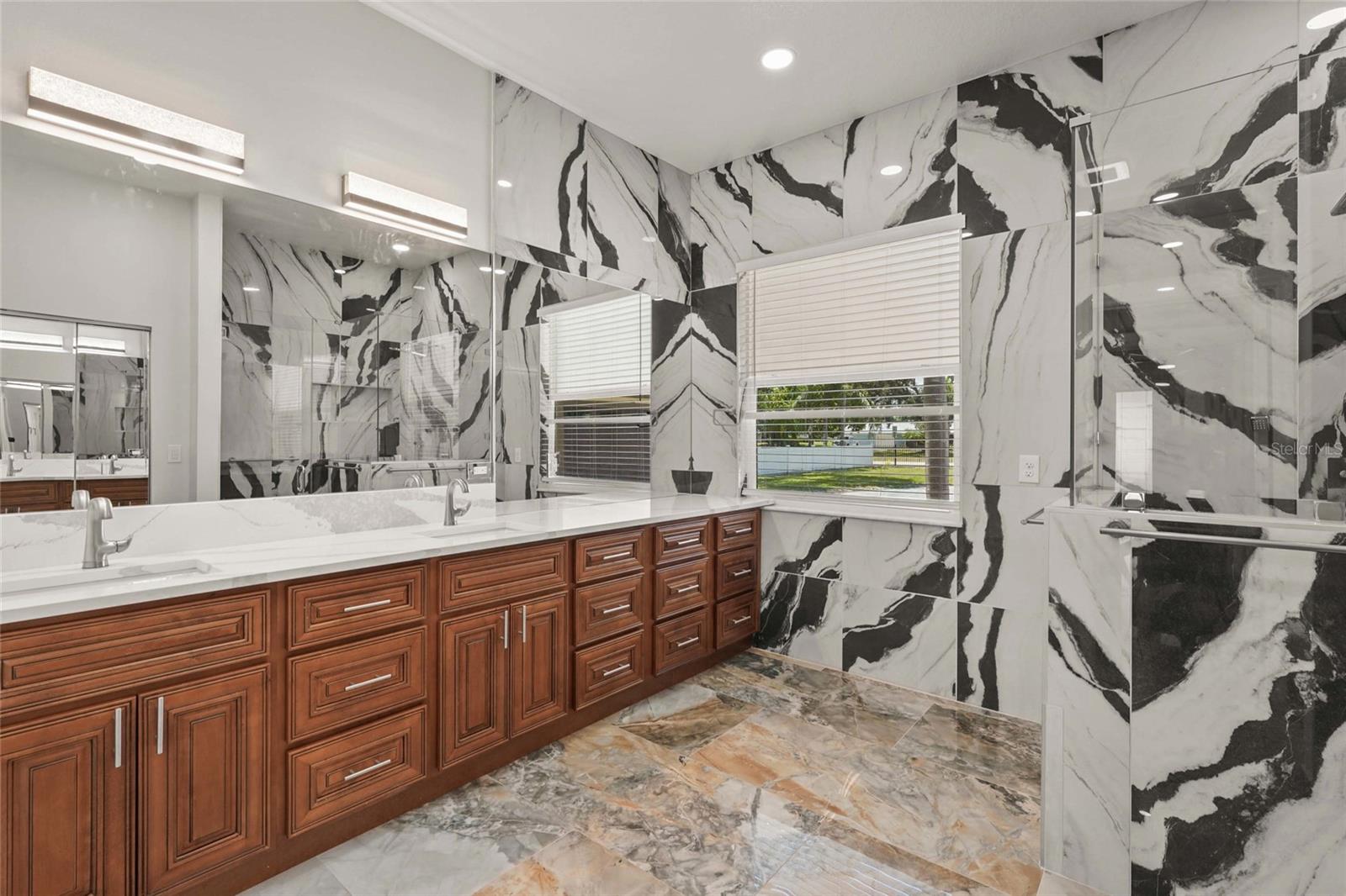 MORGANS 38 - Residential