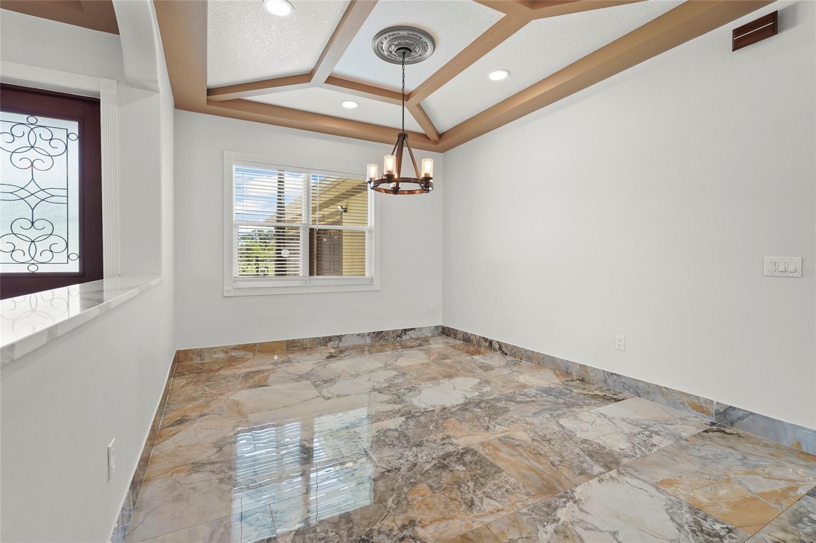 MORGANS 38 - Residential